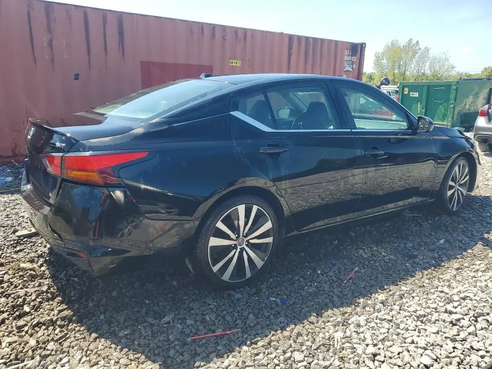2021 NISSAN ALTIMA SR  
