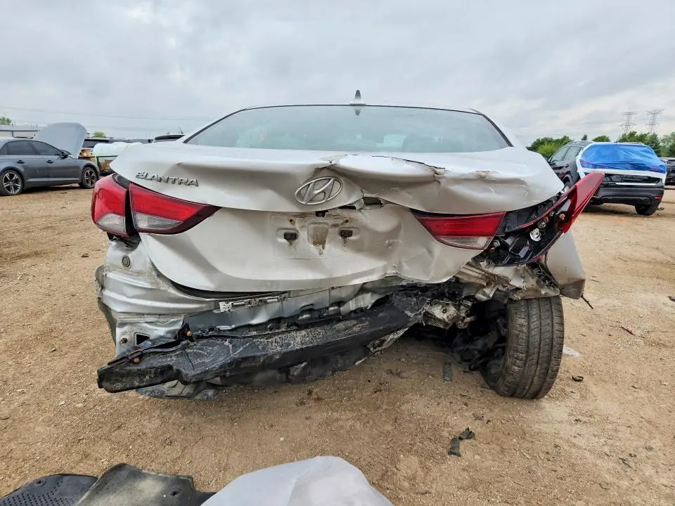 2015 HYUNDAI ELANTRA SE  