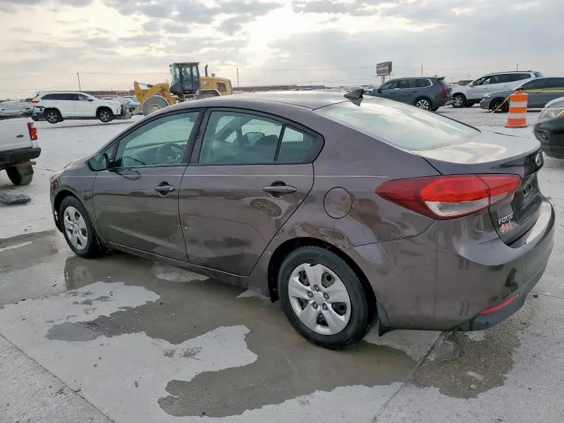 2017 KIA FORTE LX  