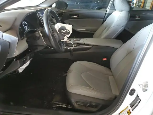 2020 TOYOTA AVALON XLE  