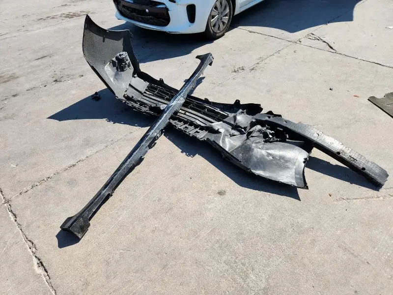 2019 TOYOTA SIENNA XLE  