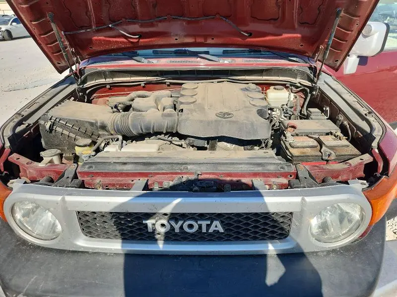 2011 TOYOTA FJ CRUISER BASE  