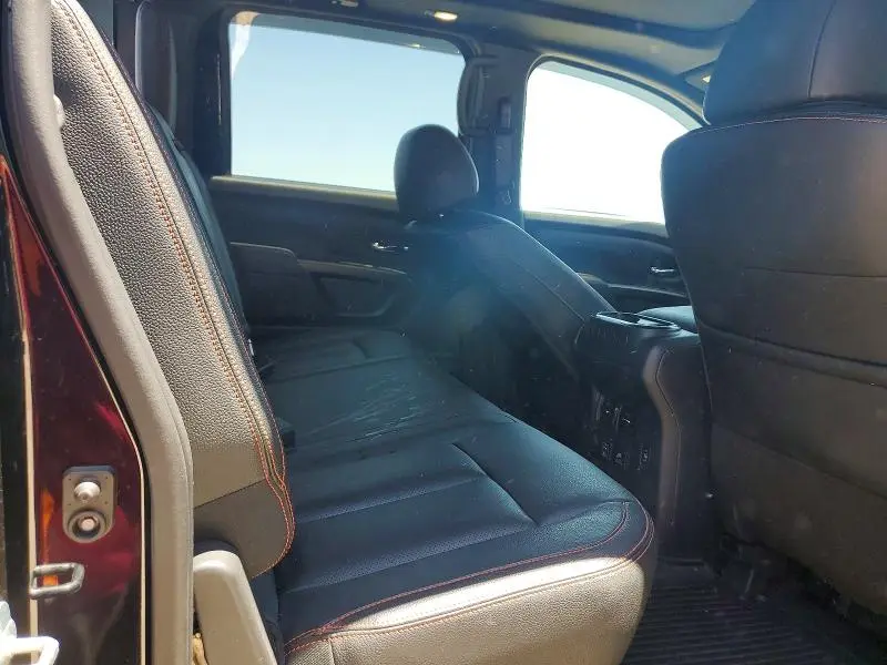 2024 NISSAN TITAN PRO-4X  