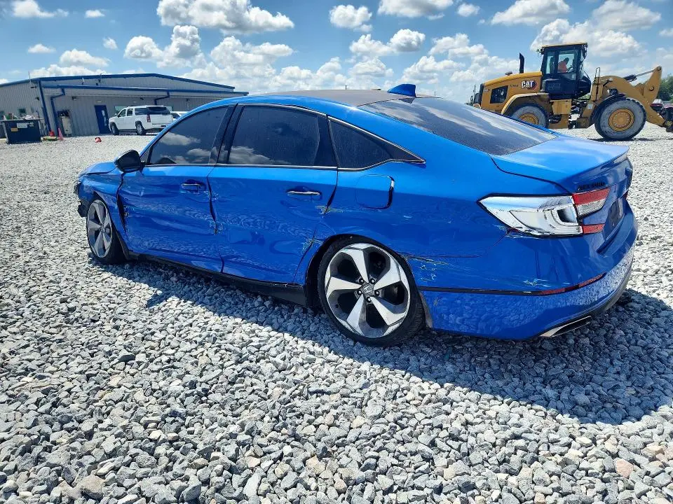 2018 HONDA ACCORD TOURING  