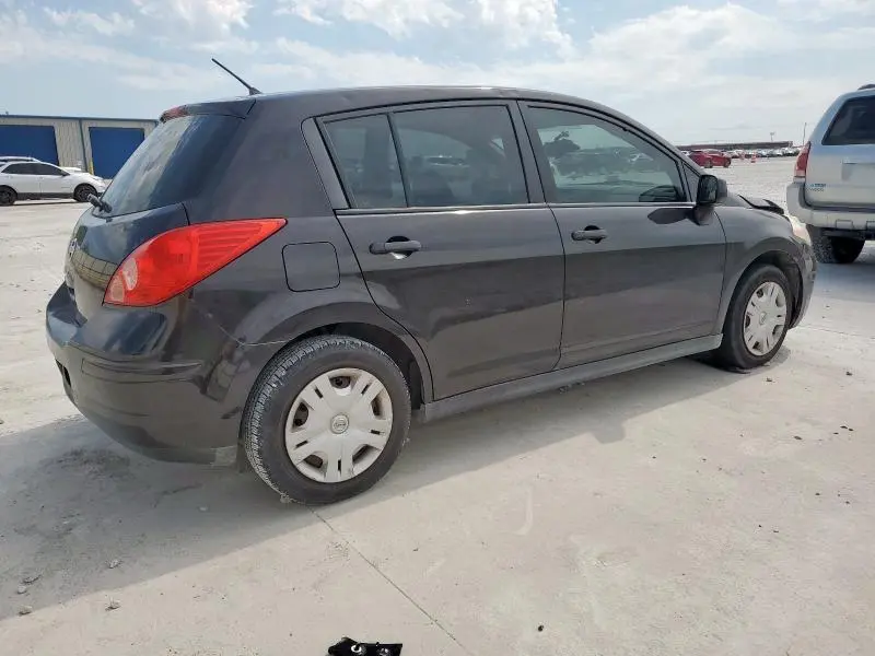 2010 NISSAN VERSA S  