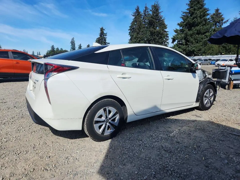 2017 TOYOTA PRIUS THREE  
