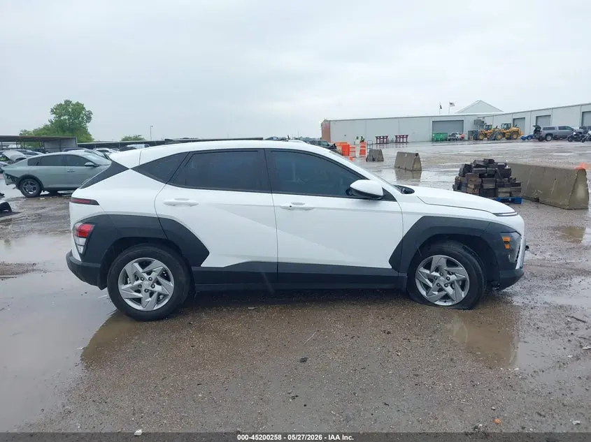 2025 HYUNDAI KONA SE