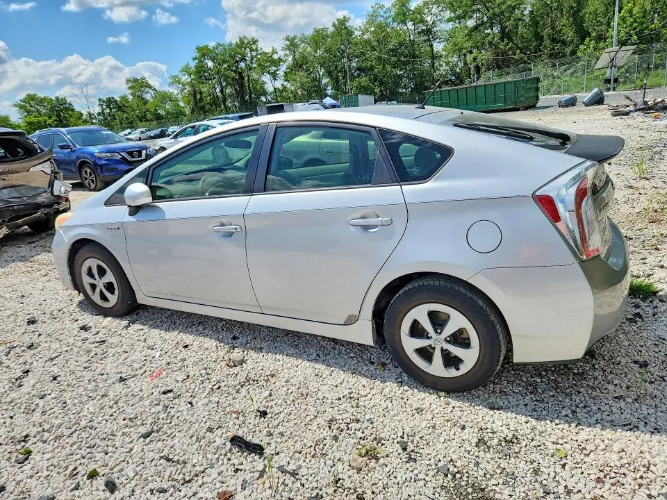 2013 TOYOTA PRIUS TWO  