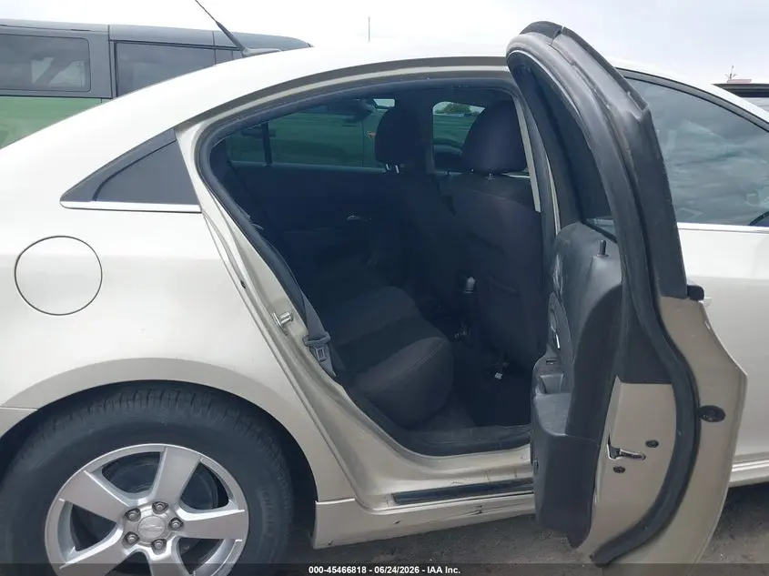 2013 CHEVROLET CRUZE 1LT AUTO