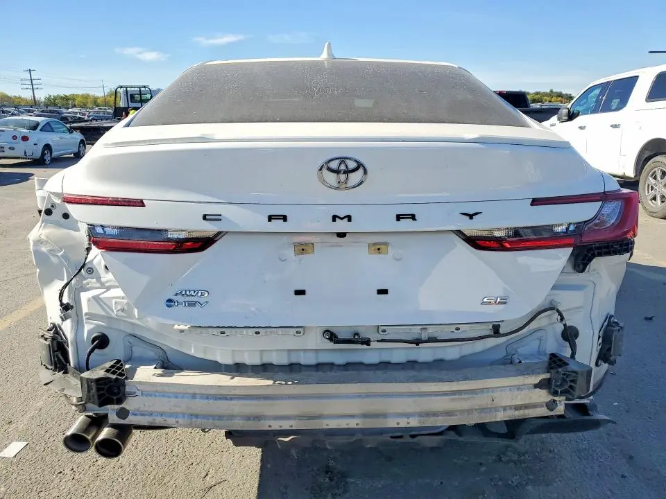 2025 TOYOTA CAMRY SE  