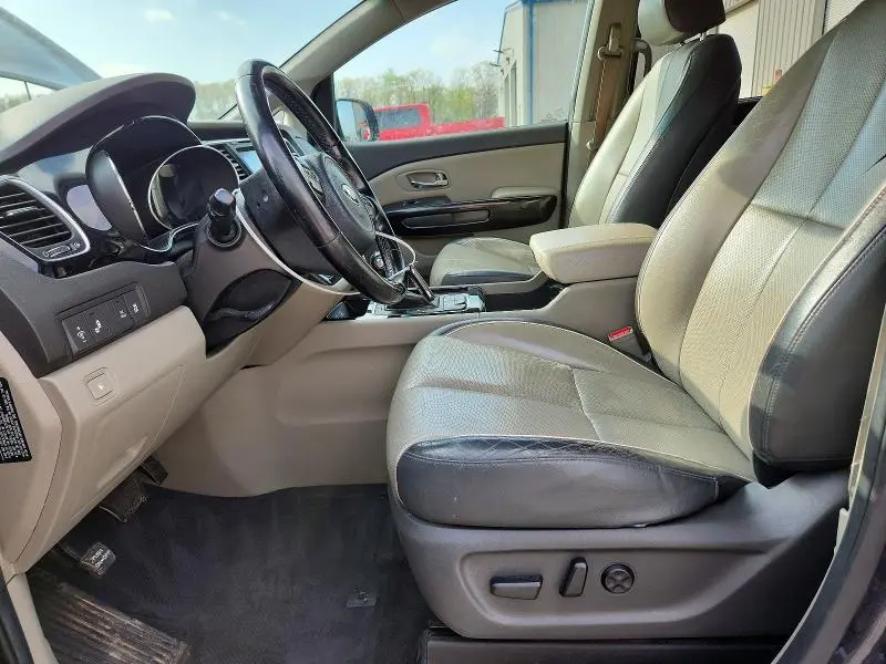 2016 KIA SEDONA SX  