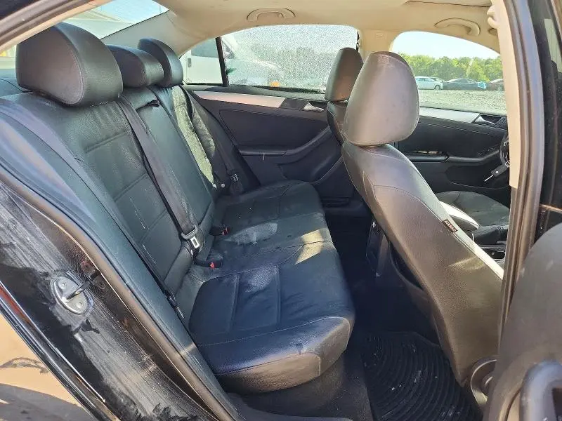 2011 VOLKSWAGEN JETTA TDI  