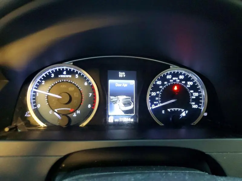 2017 TOYOTA CAMRY XLE  