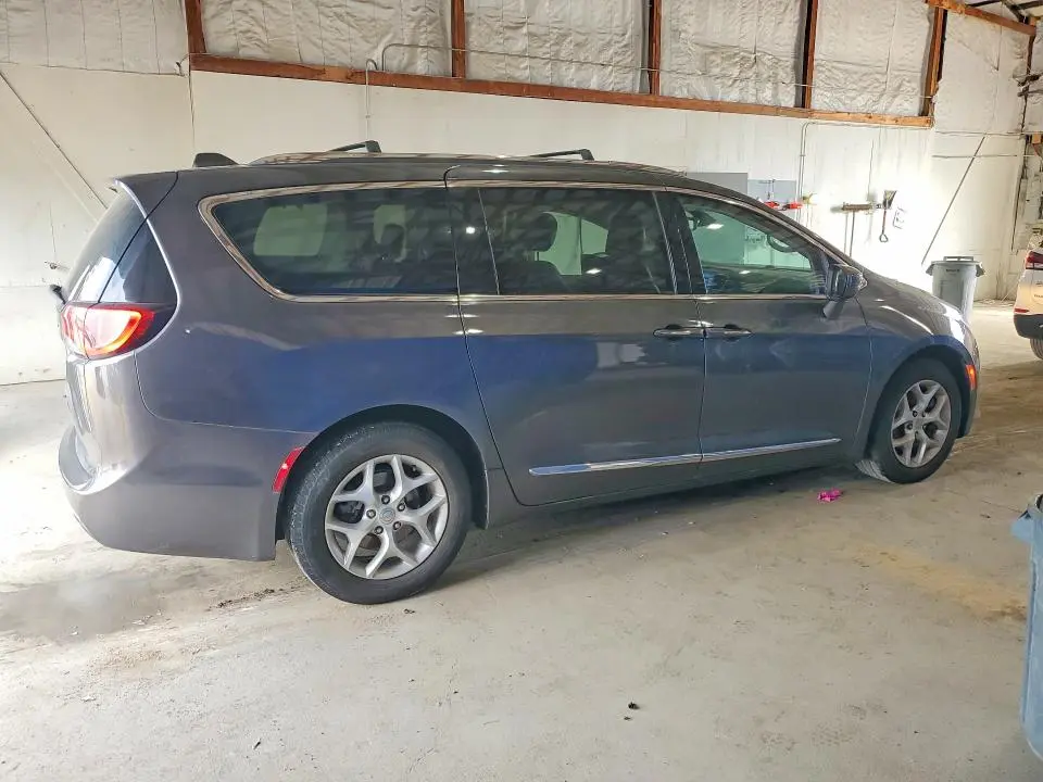 2017 CHRYSLER PACIFICA TOURING L PLUS  