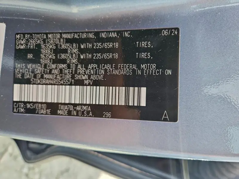 2024 TOYOTA HIGHLANDER LE  