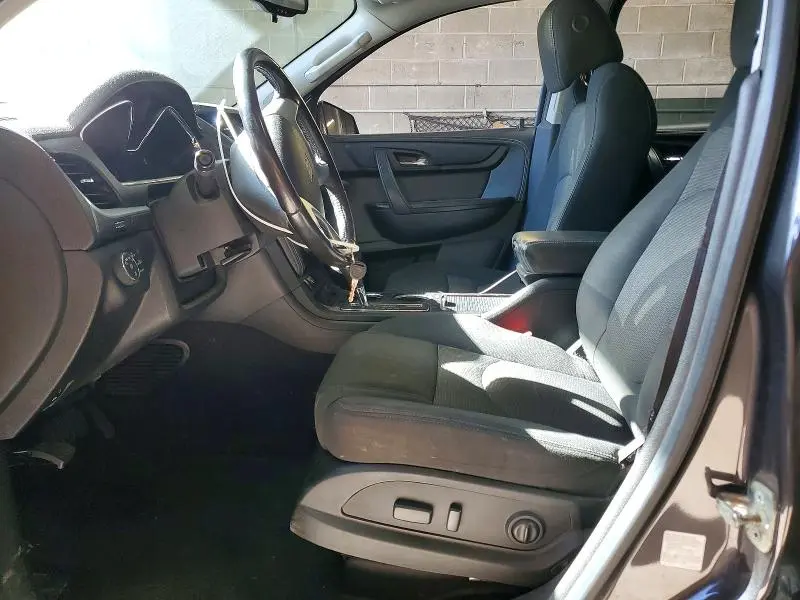 2015 CHEVROLET TRAVERSE LT  