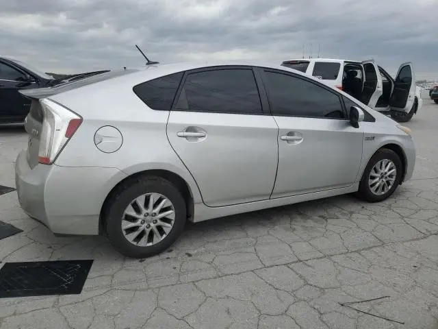 2013 TOYOTA PRIUS PLUG-IN   