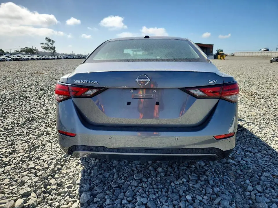 2024 NISSAN SENTRA SV  