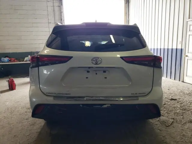 2022 TOYOTA HIGHLANDER XLE  
