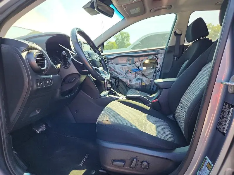 2021 HYUNDAI KONA SEL PLUS  