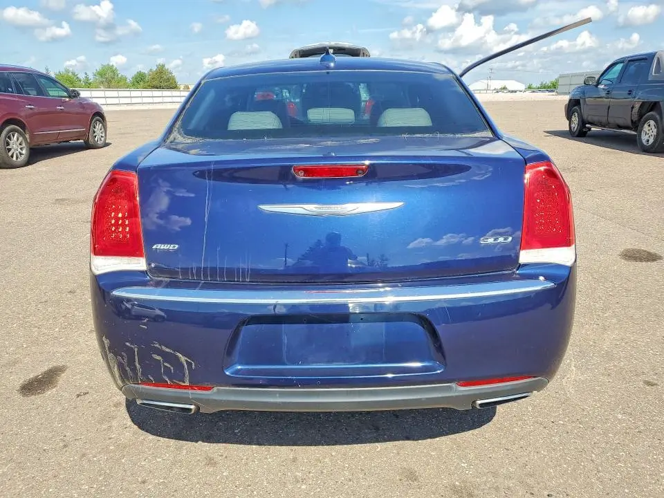 2017 CHRYSLER 300 LIMITED  