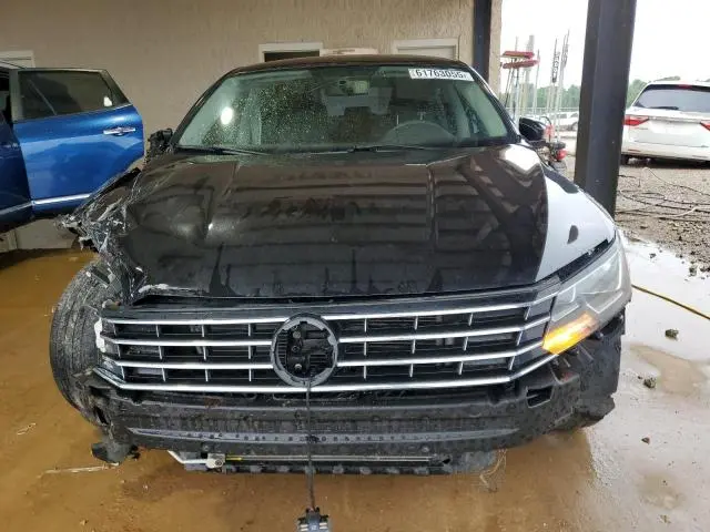 2017 VOLKSWAGEN PASSAT S  