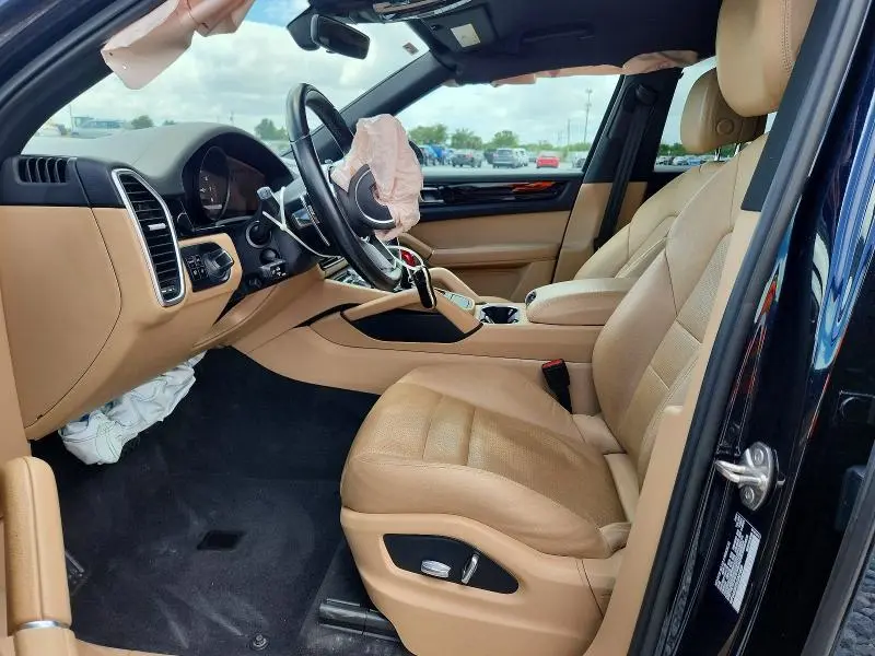 2020 PORSCHE CAYENNE   