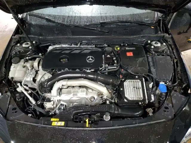 2025 MERCEDES-BENZ CLA 250  