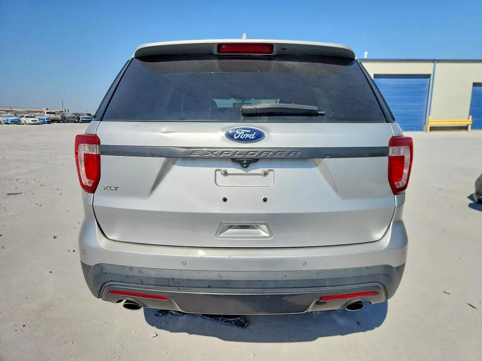 2017 FORD EXPLORER XLT  