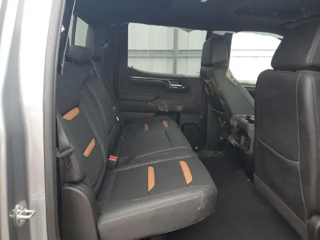 2024 GMC SIERRA K1500 AT4  