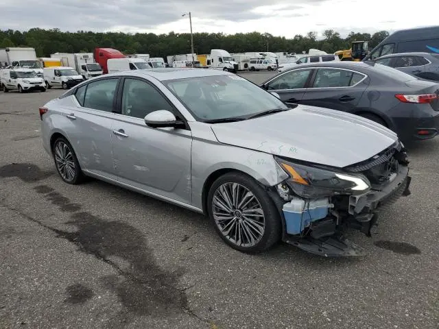 2023 NISSAN ALTIMA SL  