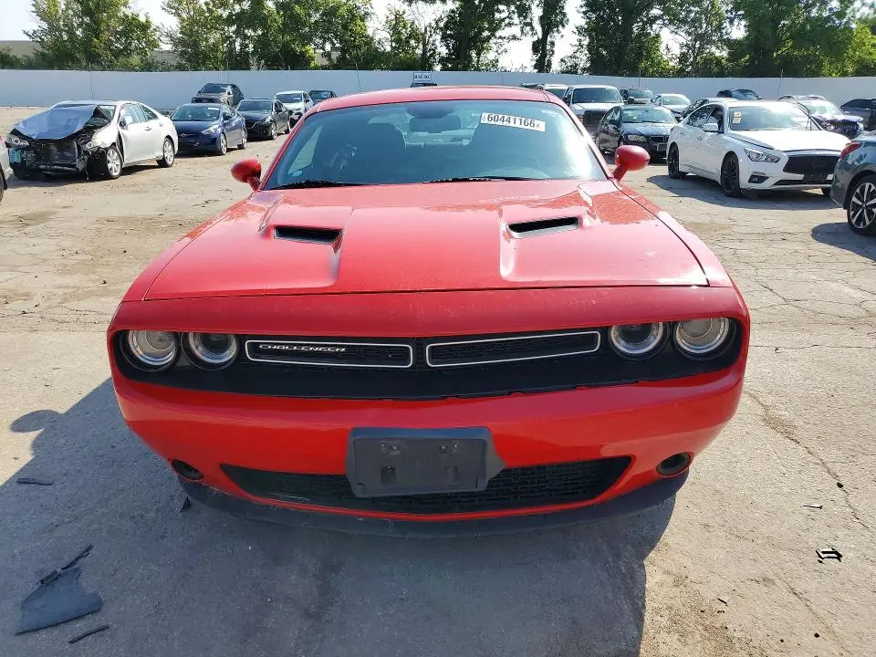 2015 DODGE CHALLENGER SXT  