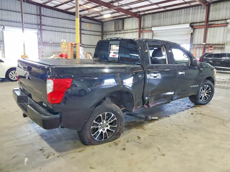 2021 NISSAN TITAN SV  