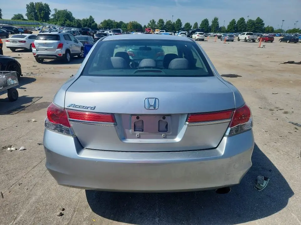 2011 HONDA ACCORD LX  
