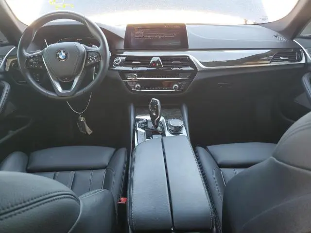 2020 BMW 530E   