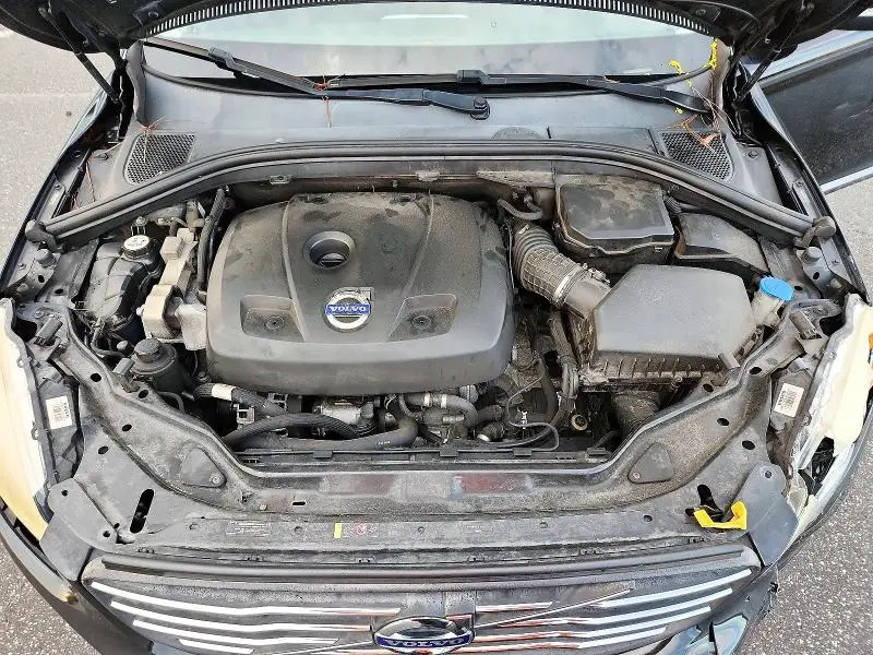 2015 VOLVO XC60 T6 PREMIER  