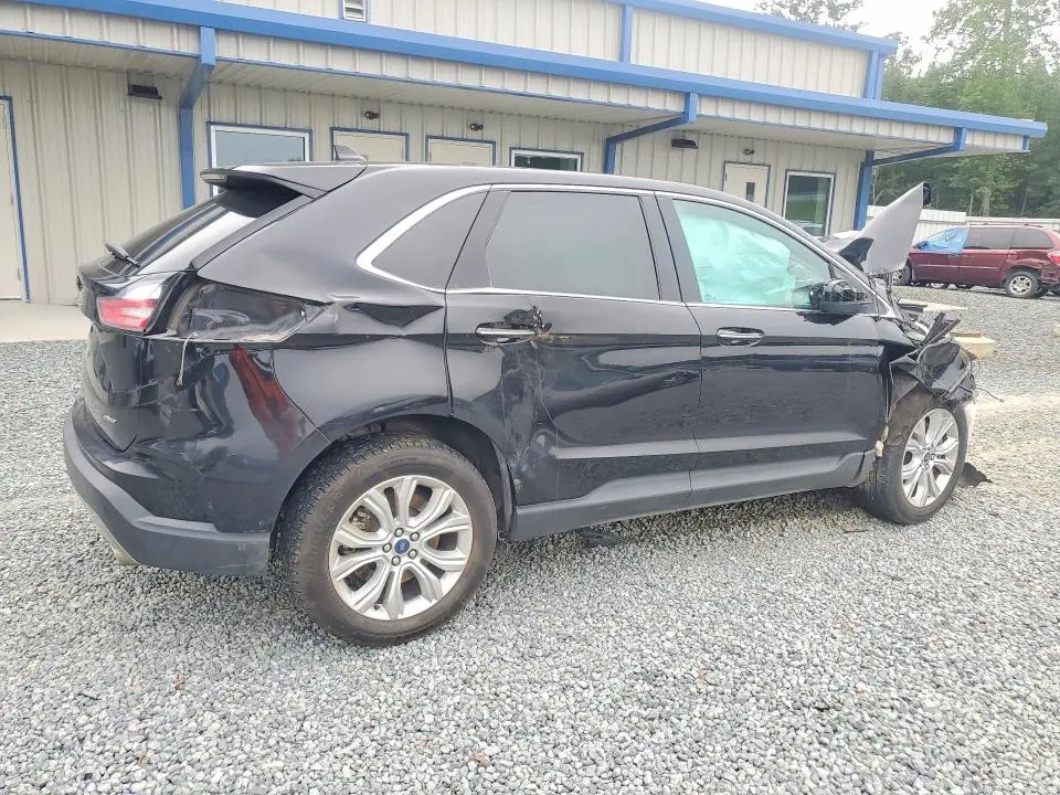 2022 FORD EDGE TITANIUM  
