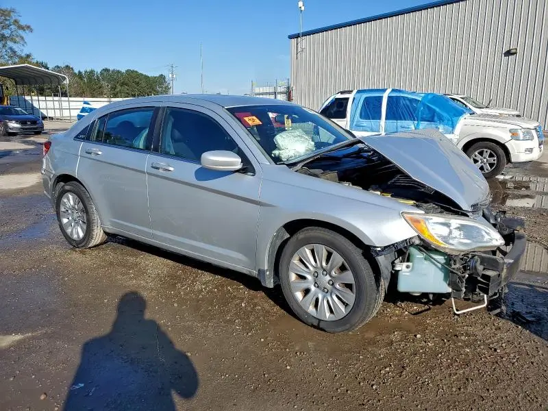 2012 CHRYSLER 200 LX  