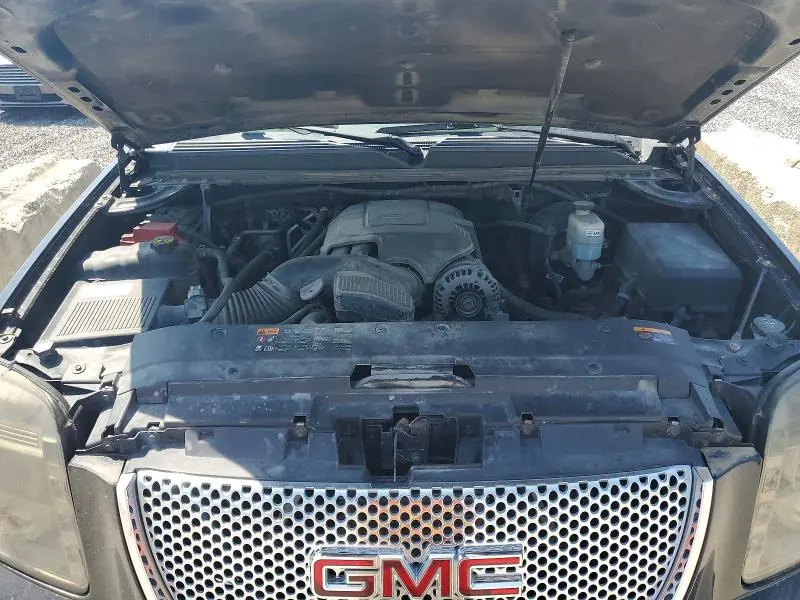 2013 GMC YUKON XL DENALI  