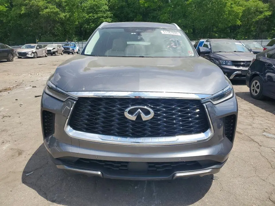 2022 INFINITI QX60 LUXE  
