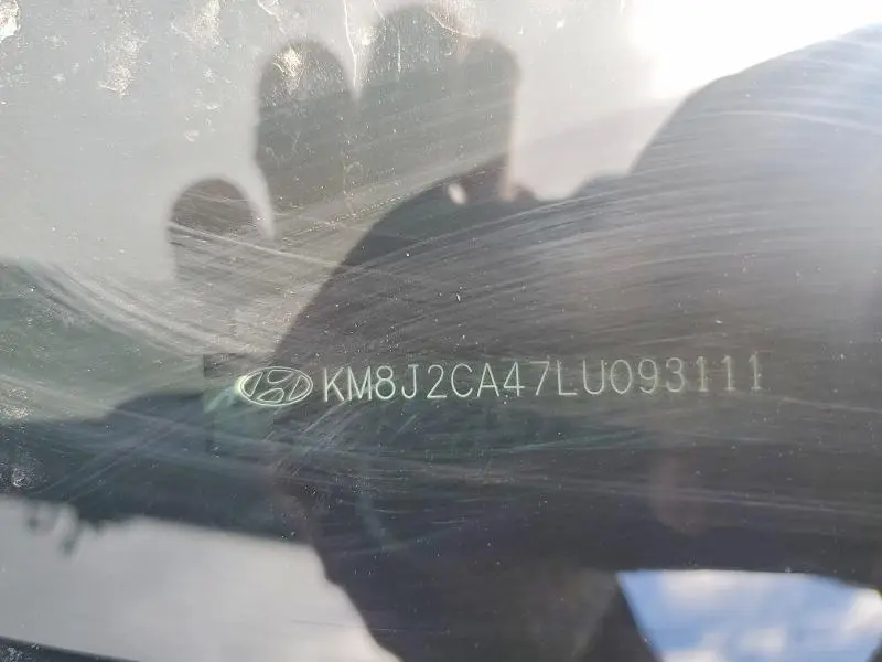 2020 HYUNDAI TUCSON SE  