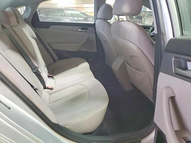 2018 HYUNDAI SONATA SE  