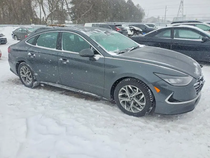 2022 HYUNDAI SONATA SE  