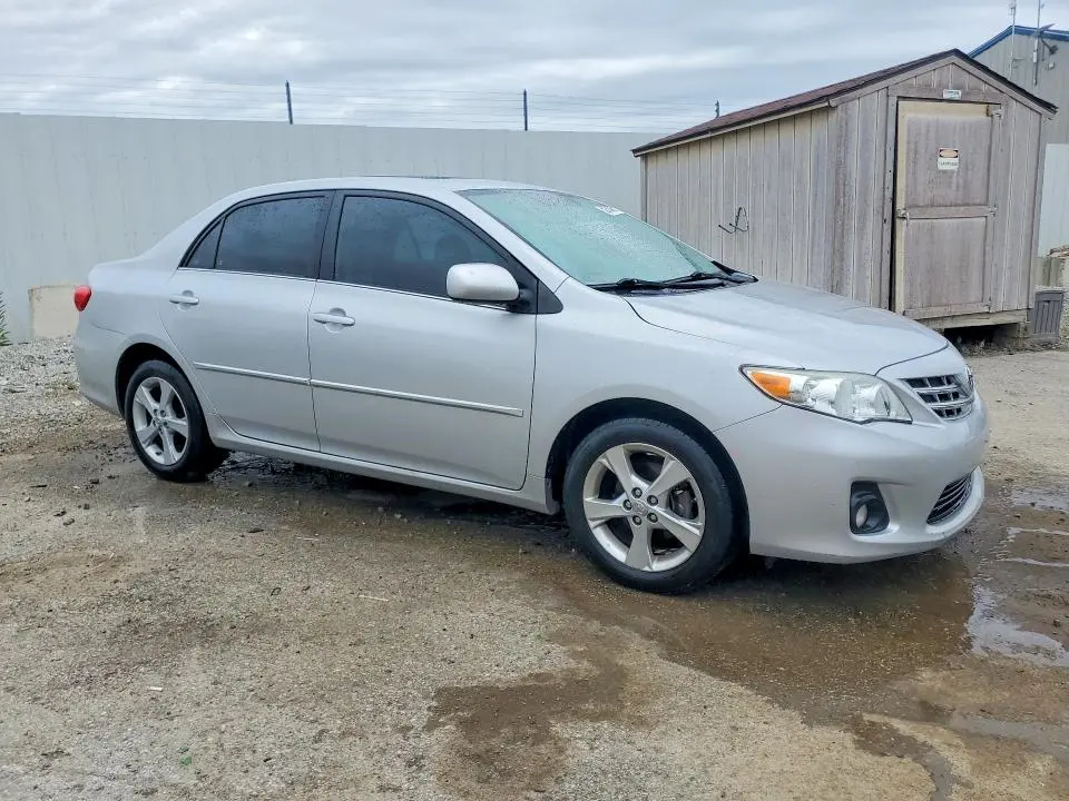 2013 TOYOTA COROLLA LE  