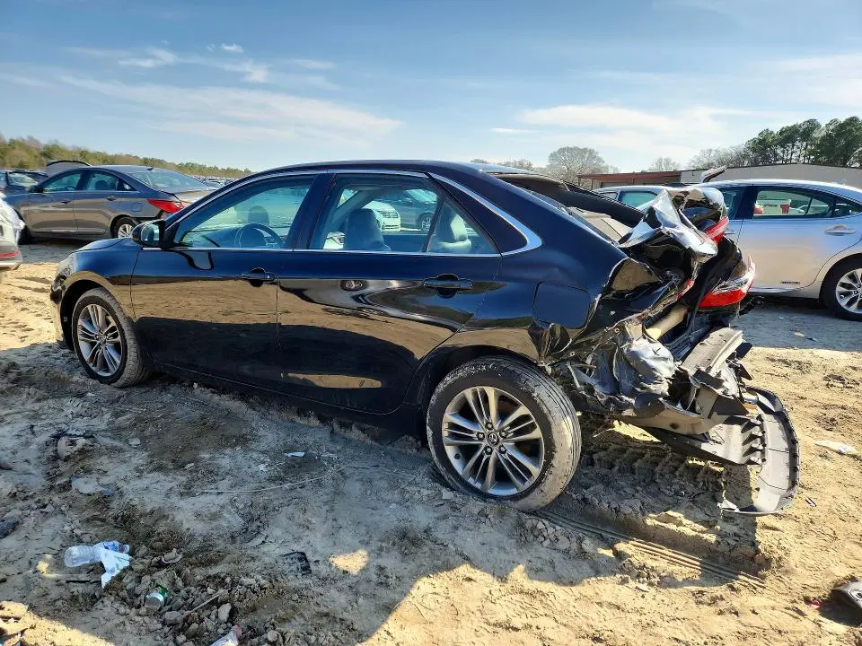 2017 TOYOTA CAMRY SE  