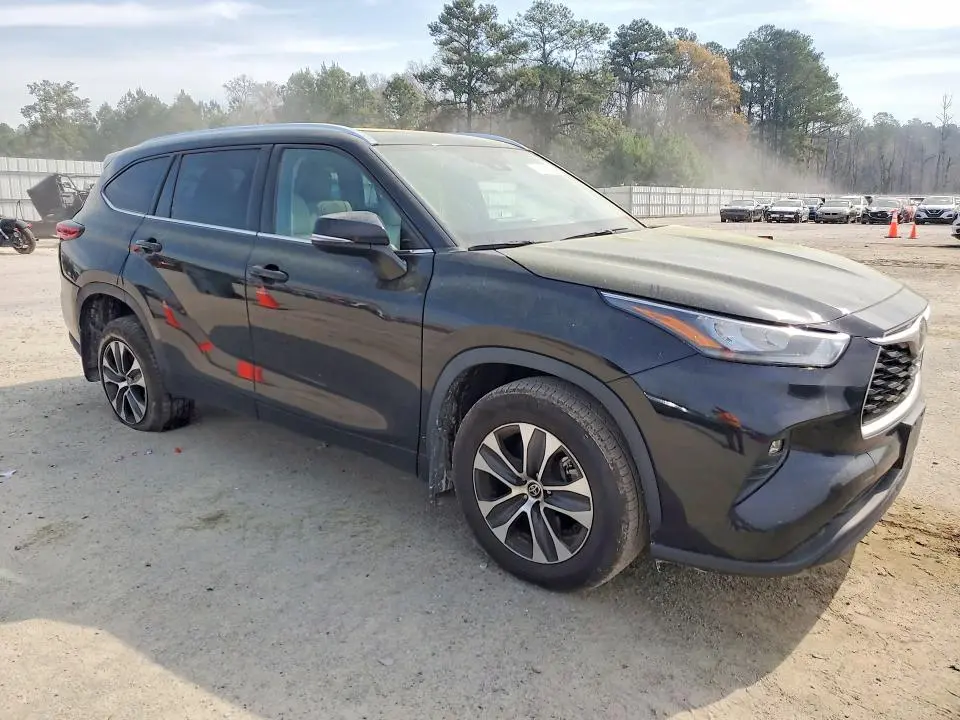 2020 TOYOTA HIGHLANDER   