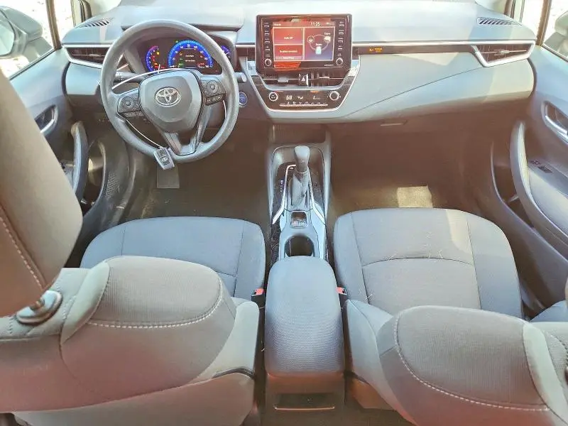 2021 TOYOTA COROLLA LE  
