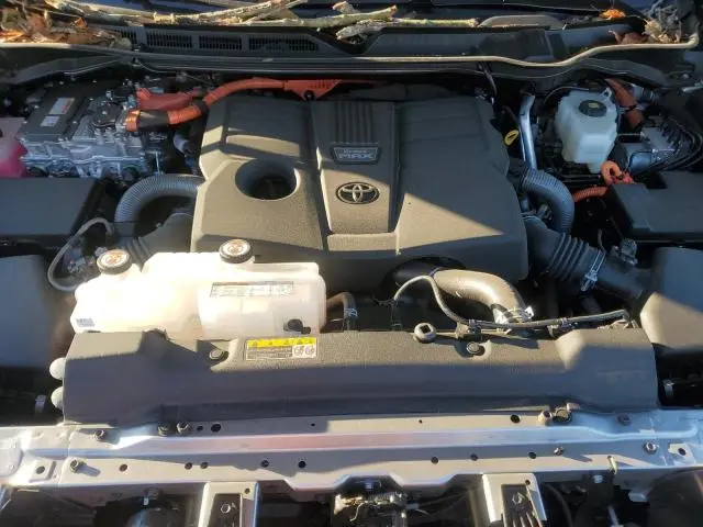 2025 TOYOTA SEQUOIA SR5  