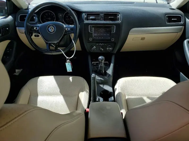 2017 VOLKSWAGEN JETTA SE  