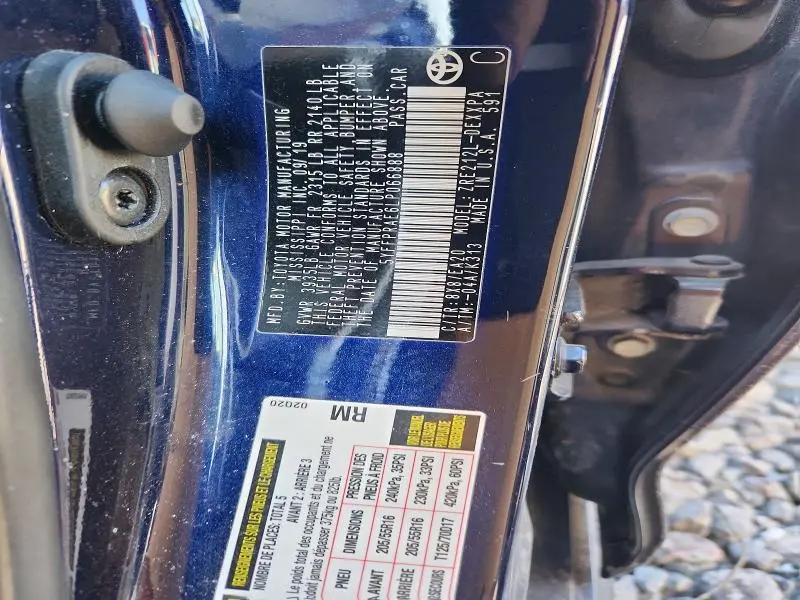 2020 TOYOTA COROLLA XLE  